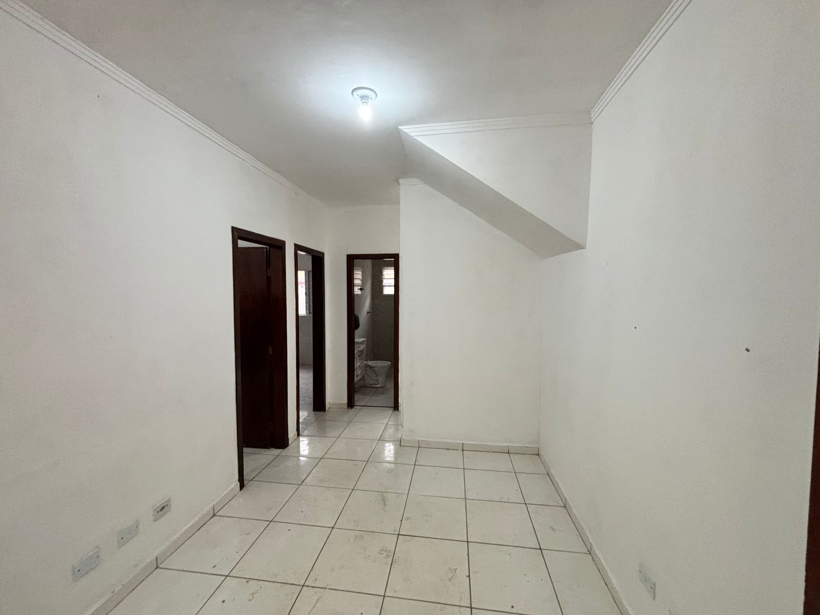 Aluga-se casa no jardim princesa 1300 Reais