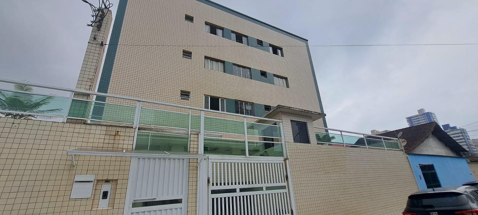 Aluga-se apartamento de 1 Dormitório na Aviação 1700 Reais